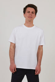 Man wearing white workwear organic cotton t shirt